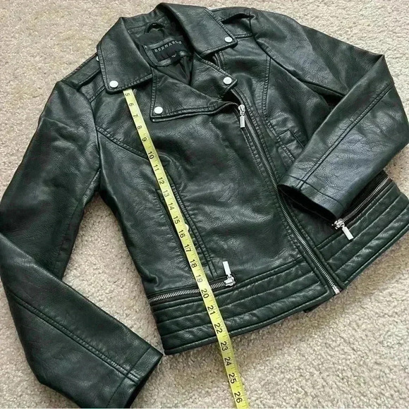 Bernardo Asymmetrical Zip Moto Jacket Women Sz Small Faux Leather Green 7558B373 - Picture 5 of 16